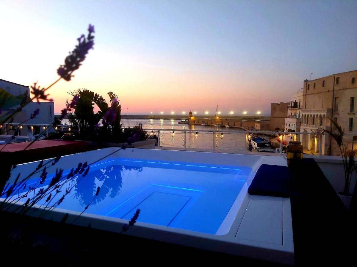 Al Console Luxury Suite โมโนโปลี ภายนอก รูปภาพ