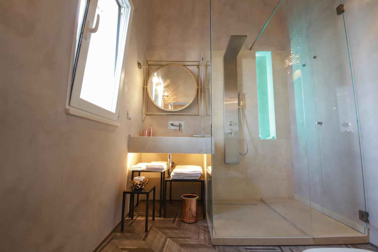 Al Console Luxury Suite โมโนโปลี ภายนอก รูปภาพ